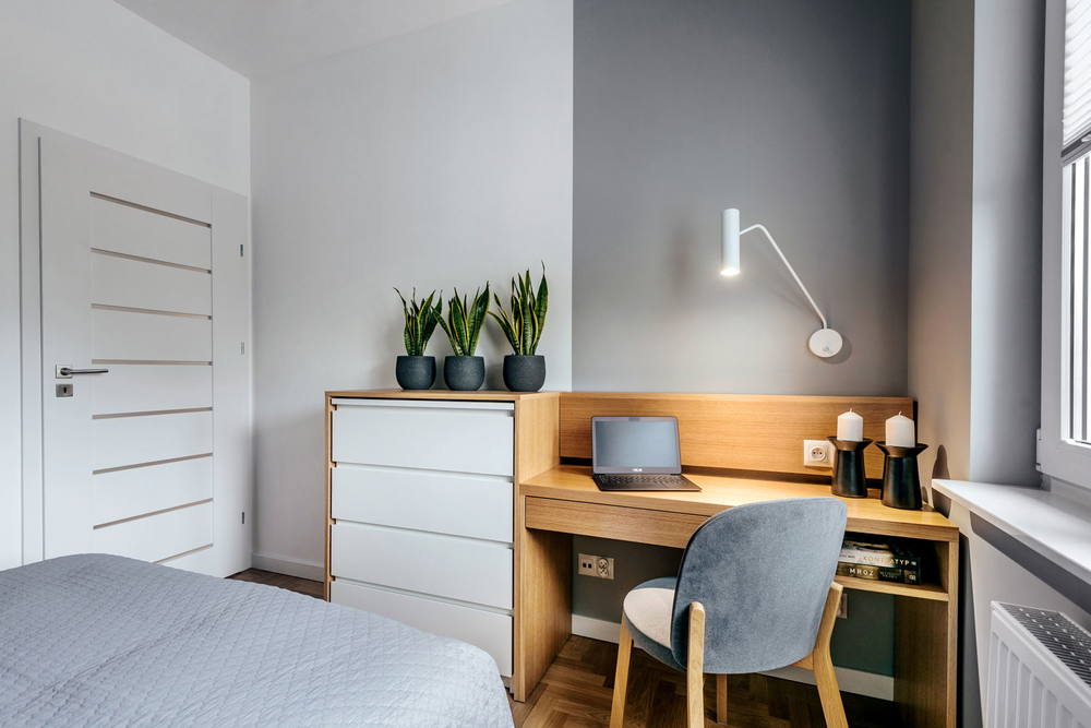 Klimatyczna sypialnia, ujęcie 3 — projekt apartamentu, Kraków, projekt buKadesign